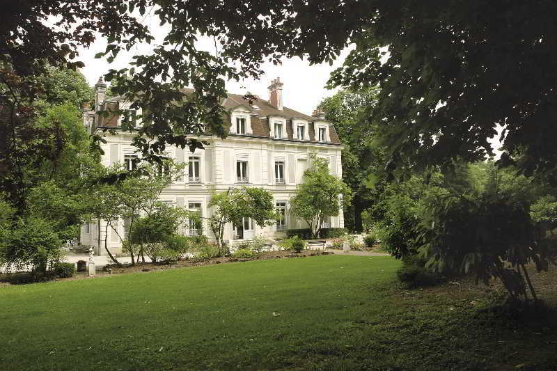 Chateau De La Dame Blanche - Logis Geneuille Zewnętrze zdjęcie