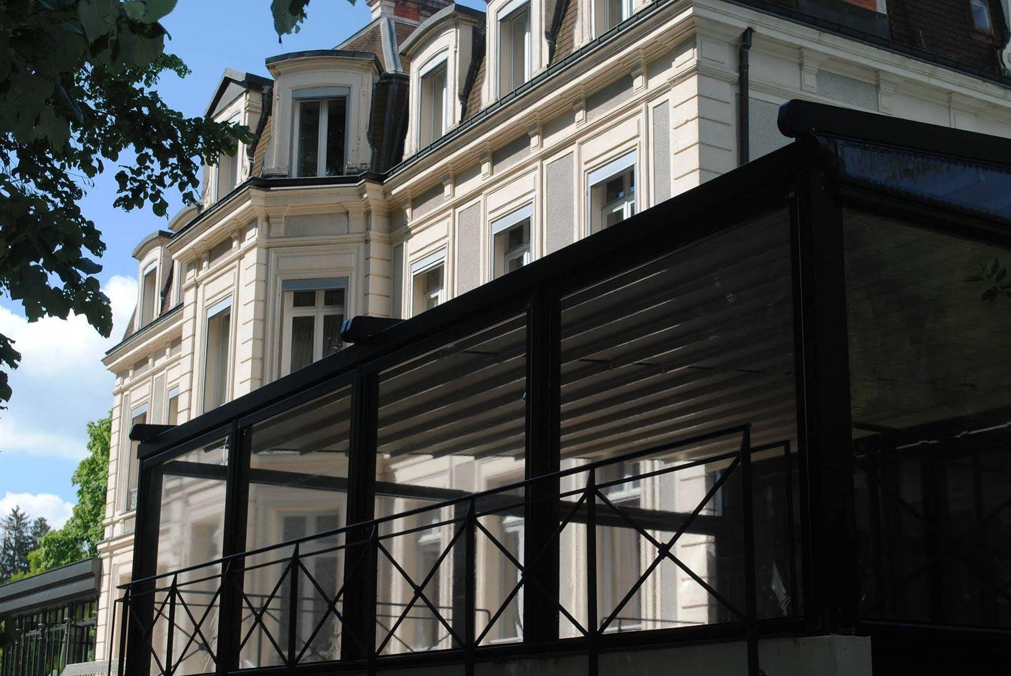 Chateau De La Dame Blanche - Logis Geneuille Zewnętrze zdjęcie