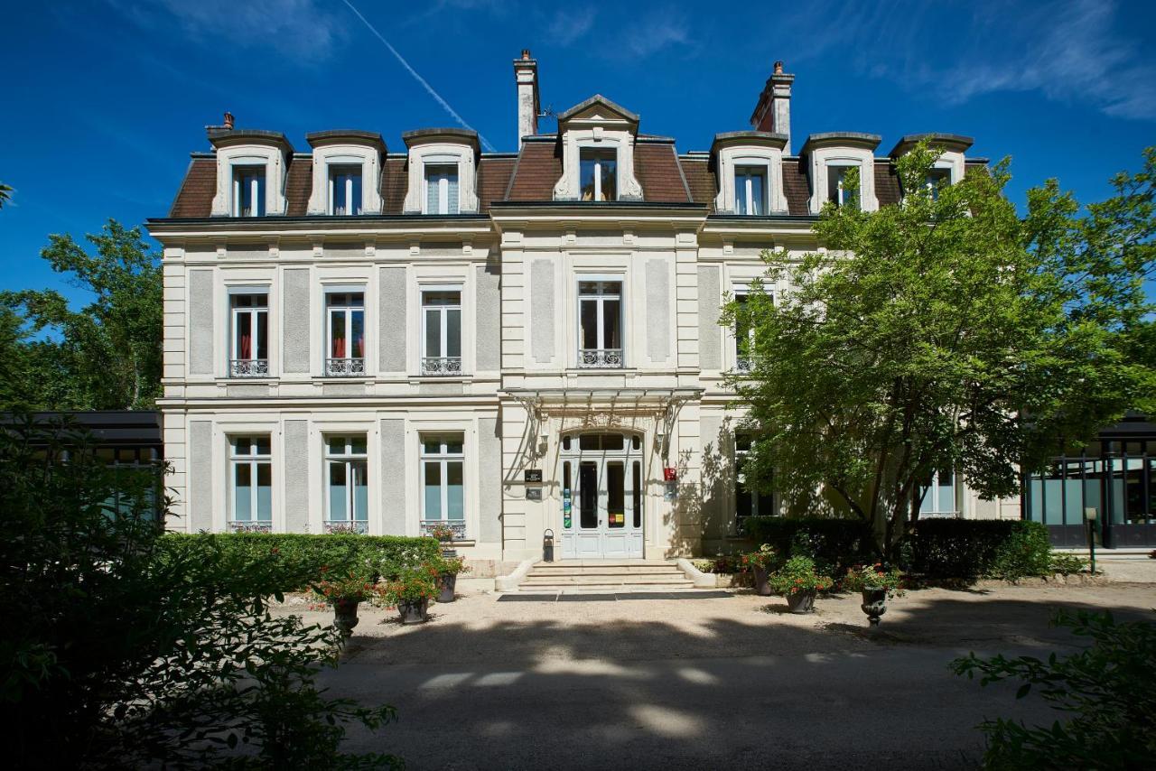 Chateau De La Dame Blanche - Logis Geneuille Zewnętrze zdjęcie